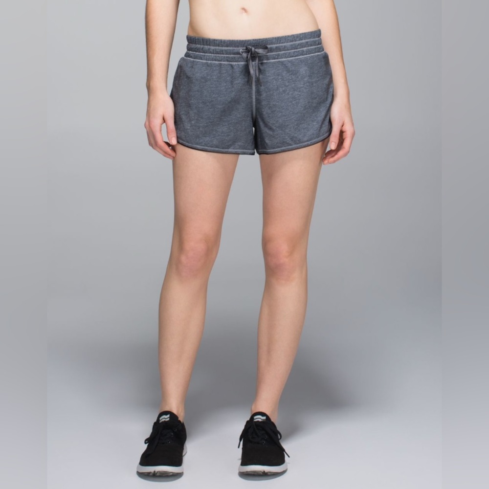 Lululemon Seek The Heat Short